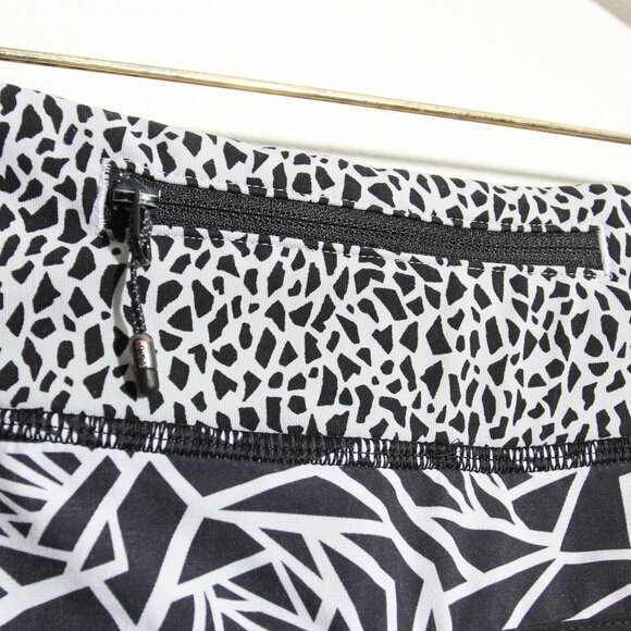 Lululemon Speed Short Posey Black White / Miss Mosaic Black / Black Size 6 - Picture 7 of 12